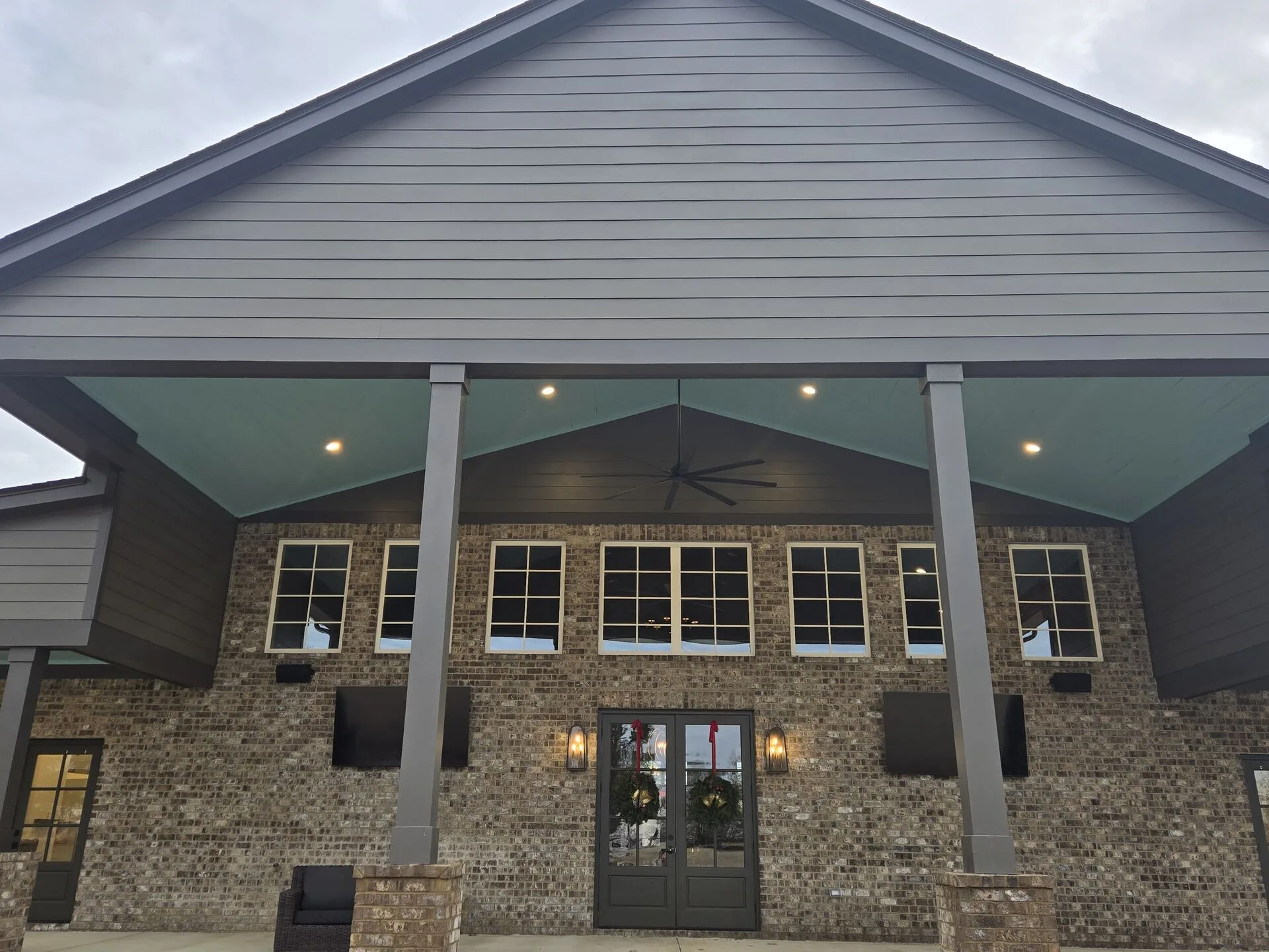 Kitchen detail — finished stainless install